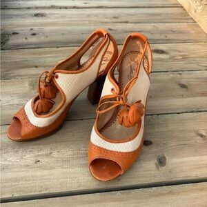 Poetic Licence brown pinstripe shoe sz 8e